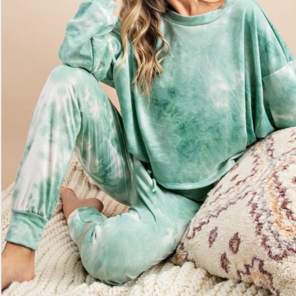 🧚🏻GORGEOUS! MINT TIE DYE JOGGERS - Picture 2 of 6